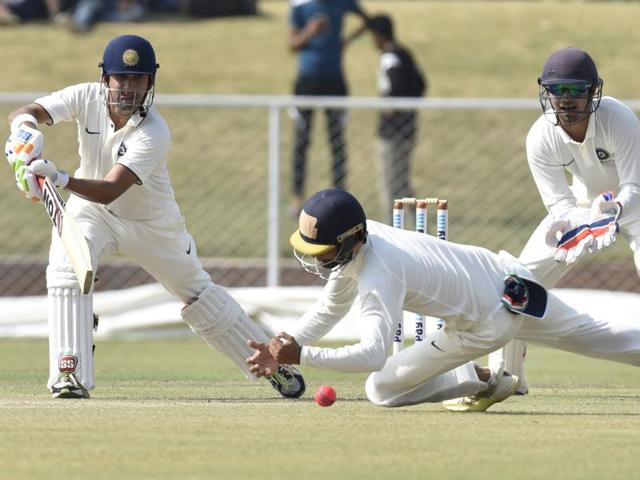 The crowd for Day one of the Duleep Trophy final was sparse at best.(Virendra Singh Gosain/HT PHOTO) The crowd for Day one of the Duleep Trophy final was sparse at best.(Virendra Singh Gosain/HT PHOTO)