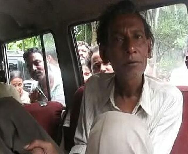 Ajit Saha, 55, the younger brother. Both are sharecroppers. (HT Photo) Ajit Saha, 55, the younger brother. Both are sharecroppers. (HT Photo)