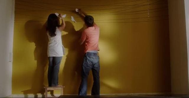 So much can be done with walls. Give the artist in you a go and make your walls your canvas. (YouTube)