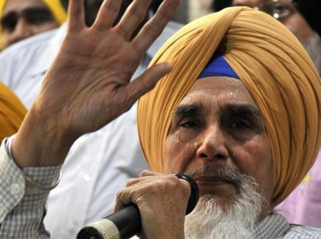After mammoth gathering by the AAP at Baghapurana, organisers of Chhotepur’s rally have started worrying about bringing people to rally venue to show off their strength. (HT File) After mammoth gathering by the AAP at Baghapurana, organisers of Chhotepur’s rally have started worrying about bringing people to rally venue to show off their strength. (HT File)
