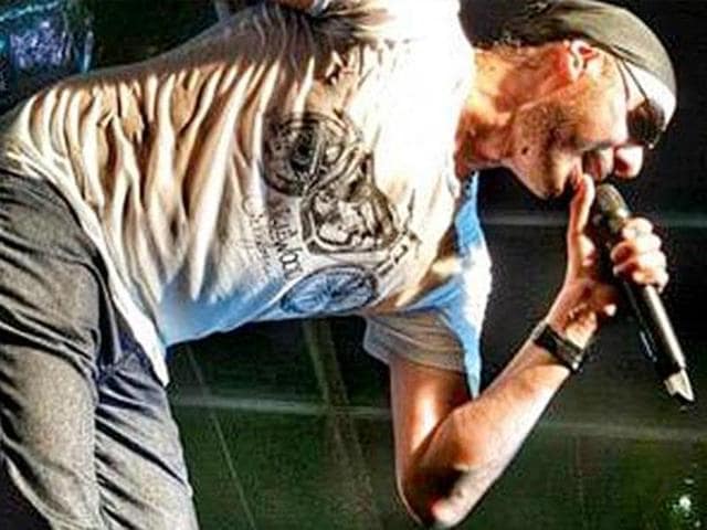 Sukhbir has released a revised track of his hit single ‘Gal ban gayi’ with Yo Yo Honey Singh. (Twitter) Sukhbir has released a revised track of his hit single ‘Gal ban gayi’ with Yo Yo Honey Singh. (Twitter)