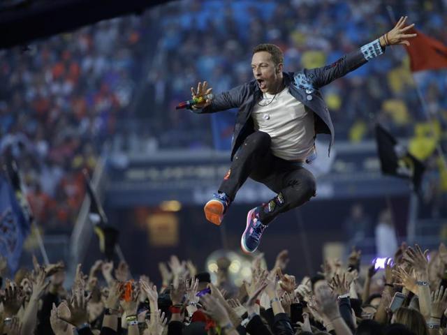 From 25k to free, the merry go round of ticket prices of Coldplay’s upcoming concert sends the Internet into a frenzy.(AP Photo/Marcio Jose Sanchez, File)