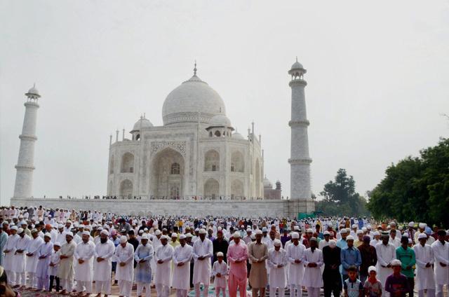 Agra: Devotees offer prayers on the occasion of Eid al-Adha in Taj Mahal, Agra on Tuesday. (PTI)
