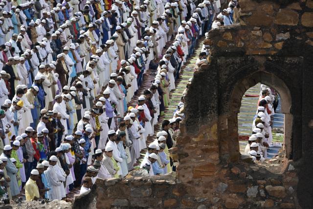 Eid ul Adha namaz being offered at Ferozshah Kotla in New Delhi, India, on Tuesday, September 13, 2016. (Saumya Khandelwal/HT PHOTO)