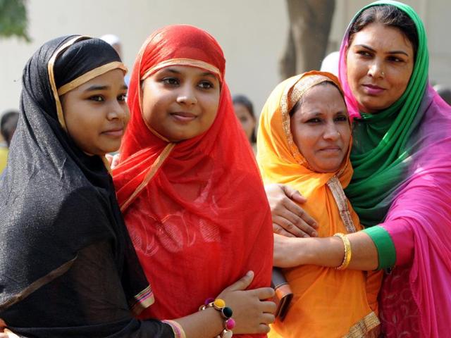 Greetings on the occasion of Eid at the Mall Road mosque in Patiala on Tuesday. (Bharat Bhushan/HT)
