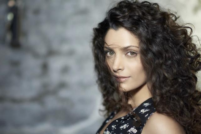 Actor Saiyami Kher will share screen space with Harshvardhan Kapoor who is also making his debut with Mirzya. Actor Saiyami Kher will share screen space with Harshvardhan Kapoor who is also making his debut with Mirzya.