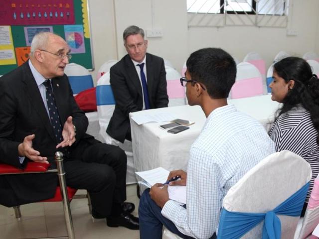 The vice-chancellor of the University of Cambridge, Leszek Borysiewicz speaks to students of Podar International School, on Wednesday. (HT photo) The vice-chancellor of the University of Cambridge, Leszek Borysiewicz speaks to students of Podar International School, on Wednesday. (HT photo)