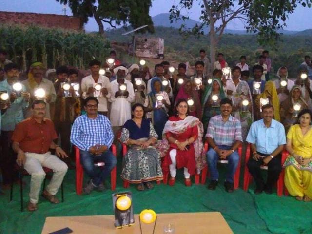 Indore forest department distributed solar lights to villagers of Nahar Jhabua on Monday. (HT photo) Indore forest department distributed solar lights to villagers of Nahar Jhabua on Monday. (HT photo)