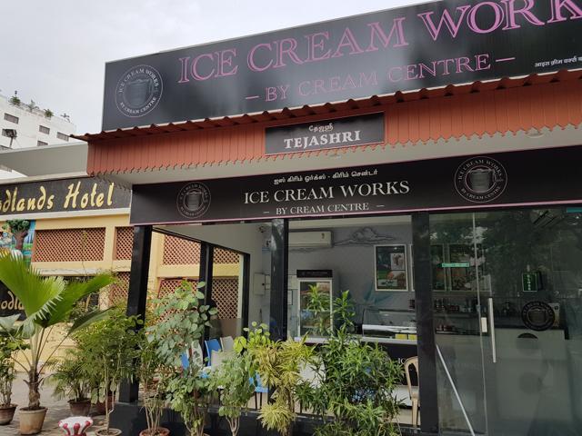 The ice cream parlour that was attacked on Monday. (Aditya Iyer/HT Photo) The ice cream parlour that was attacked on Monday. (Aditya Iyer/HT Photo)