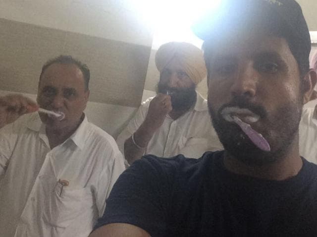 BRUSHING UP THEIR STRATEGY: Gidderbaha MLA Amrinder Singh Raja Warring and other Congress leaders brushing their teeth in a selfie posted from the Vidhan Sabha. BRUSHING UP THEIR STRATEGY: Gidderbaha MLA Amrinder Singh Raja Warring and other Congress leaders brushing their teeth in a selfie posted from the Vidhan Sabha.