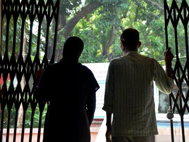 The girl and her father knocking on the doors of the judiciary and government offices seeking permission to abort the child(HT File Photo) The girl and her father knocking on the doors of the judiciary and government offices seeking permission to abort the child(HT File Photo)
