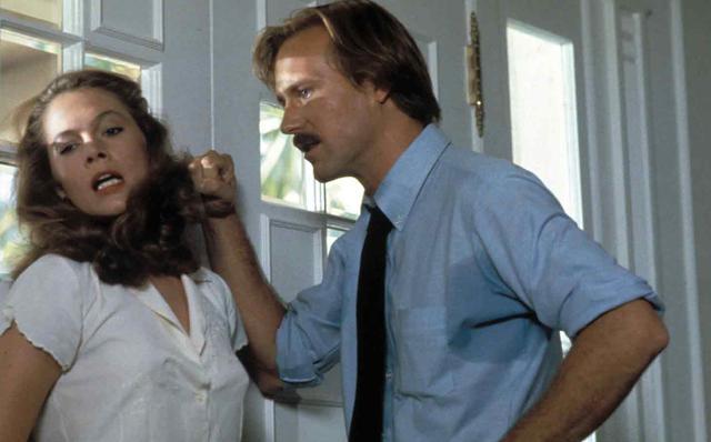 In the midst of a searing Florida heat wave, a woman convinces her lover, a small-town lawyer, to murder her rich husband.