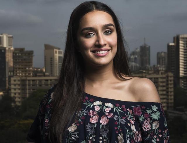 Shraddha Kapoor surprised one of her fans while shooting for her next film in New York. She took her fan out to lunch and later even took her to the shoot. (Prasad Naik/ HT Photo) Shraddha Kapoor surprised one of her fans while shooting for her next film in New York. She took her fan out to lunch and later even took her to the shoot. (Prasad Naik/ HT Photo)