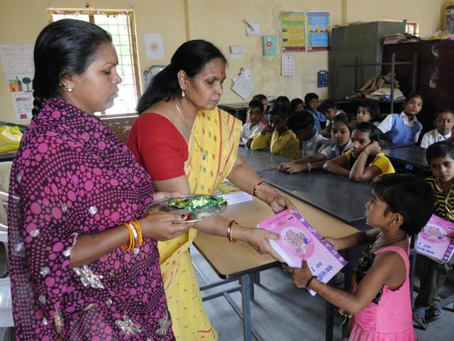 West Bengal Board of Primary Education (WBBPE) on Wednesday declared the results of Teachers’ Eligibility Test (TET) for recruitment of primary teachers.(Mujeeb Faruqui/ HT file)