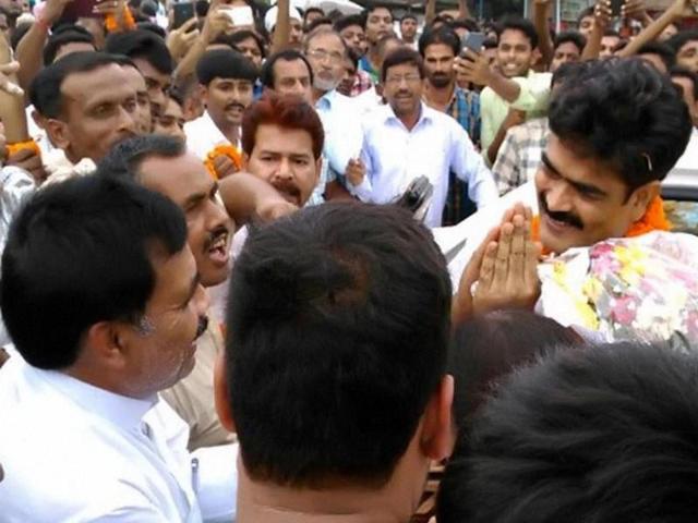 Mohammad Shahabuddin being greeted by supporters after being released on bail after over a decade of imprisonment in Bhagalpur on Saturday. (PTI) Mohammad Shahabuddin being greeted by supporters after being released on bail after over a decade of imprisonment in Bhagalpur on Saturday. (PTI)