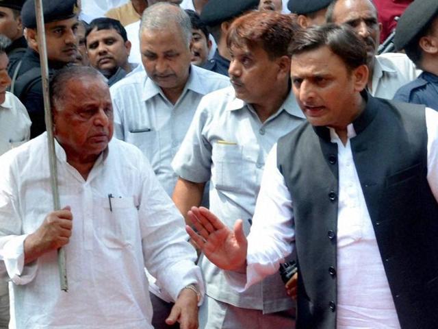Samajwadi Party chief Mulayam Singh Yadav and Uttar Pradesh chief minister Akhilesh Yadav. (PTI Photo) Samajwadi Party chief Mulayam Singh Yadav and Uttar Pradesh chief minister Akhilesh Yadav. (PTI Photo)