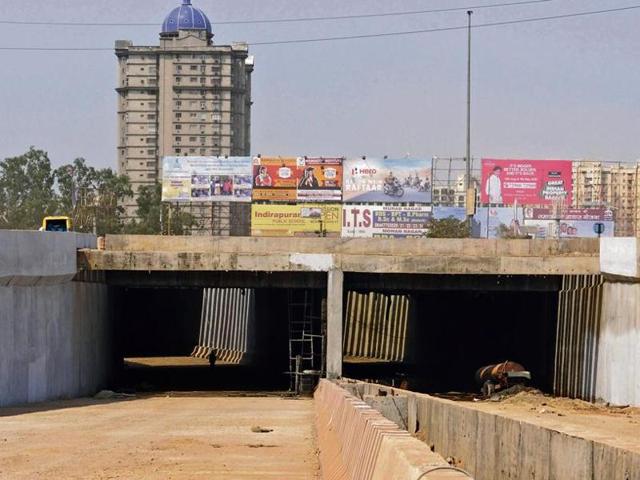 The underpass will prove to be a boon for commuters using the stretch for travelling to and from Ghaziabad and Delhi. It will make the T-point at Model town signal-free. (Ishwar Chand/HT Photo) The underpass will prove to be a boon for commuters using the stretch for travelling to and from Ghaziabad and Delhi. It will make the T-point at Model town signal-free. (Ishwar Chand/HT Photo)