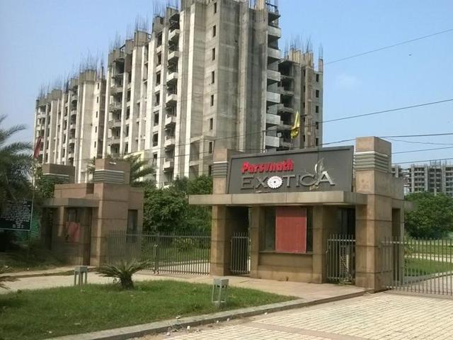 The Supreme Court has asked realtors Parsvnath Developers to deposit Rs 12 cr for a delayed housing project Parsvnath Exotica (above) in Ghaziabad. (Sakib Ali/HT Photo) The Supreme Court has asked realtors Parsvnath Developers to deposit Rs 12 cr for a delayed housing project Parsvnath Exotica (above) in Ghaziabad. (Sakib Ali/HT Photo)