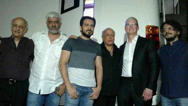 Apple CEO Tim Cook met the team of Raaz Reboot when he was in India in May 2016. Apple CEO Tim Cook met the team of Raaz Reboot when he was in India in May 2016.