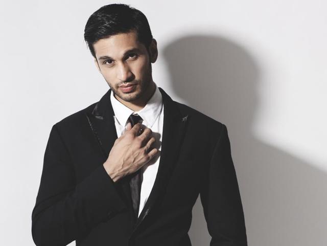 Singer Arjun Kanungo will make his acting debut in a web series. Singer Arjun Kanungo will make his acting debut in a web series.
