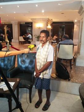 Dana Majhi speaks to a television channel in New Delhi on Thursday. (HT Photo) Dana Majhi speaks to a television channel in New Delhi on Thursday. (HT Photo)