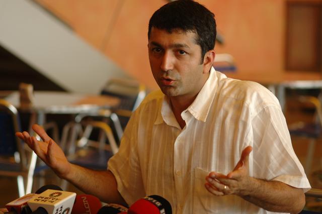 Filmmaker Kunal Kohli believes that a good trailer attracts people to the theatres and not walking on the red carpet. (Hindustan Times)