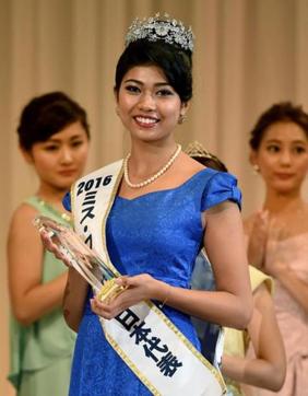 Apart from Bengali snacks and fish, her other love is the Bengali language and wants to brush up her reading skills when she comes to Kolkata again. (AFP)