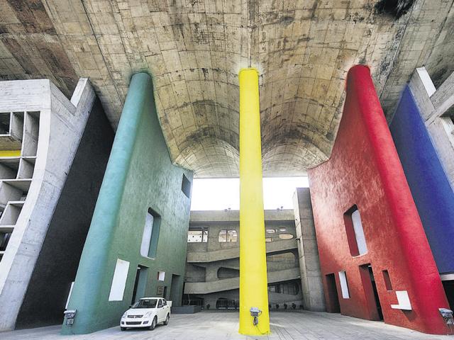 HERITAGE: Designed by French architect Le Corbusier, the Punjab and Haryana high court’s special entrance reflects the special dignity of judges. The high portico rests on three giant pylons, painted in bright colours, and is an architectural marvel. (Photo: Jaskiran Singh)