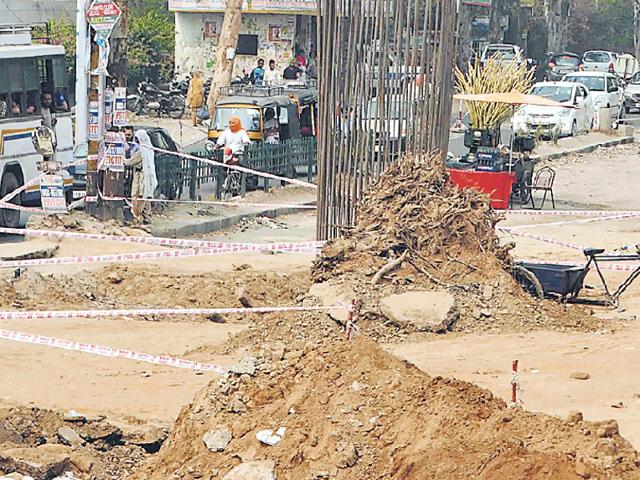 The work on the Zirakpur-Bathinda highway in progress. (HT File) The work on the Zirakpur-Bathinda highway in progress. (HT File)