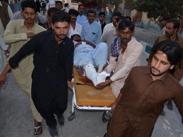 People rush an injured person to a hospital following a bomb blast, in Quetta, Pakistan, Tuesday, Sept. 13,2016. (AP Photo) People rush an injured person to a hospital following a bomb blast, in Quetta, Pakistan, Tuesday, Sept. 13,2016. (AP Photo)