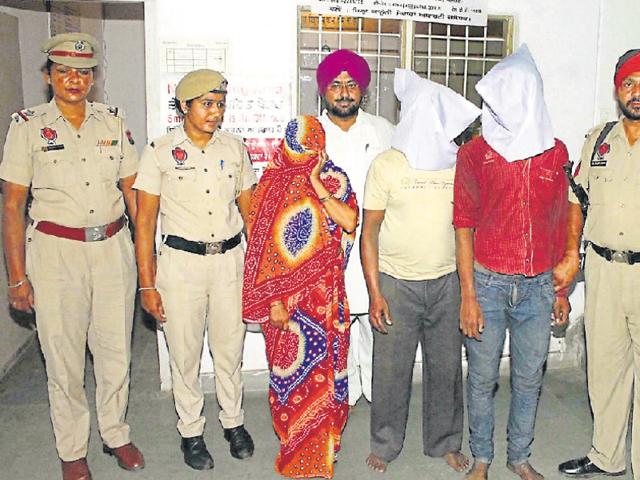 The murder accused in police custody in Jalandhar. (HT File) The murder accused in police custody in Jalandhar. (HT File)