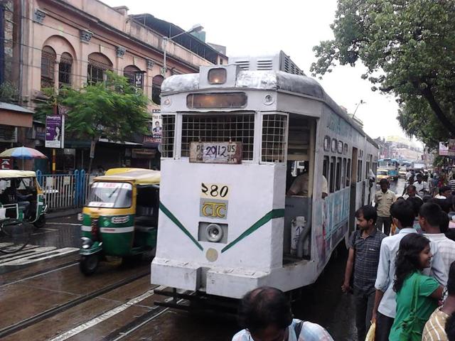 The tram service has been accused of occupying too much road space, carry too few passengers while slowing down the speed of other vehicles. However, it remains to be seen how the chief minister, who has a soft corner for everything traditional, reacts to the idea.(Prateek Choudhury/HT Photo)