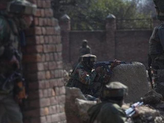 Seventeen soldiers were killed in a militant attack on an Indian Army camp in Uri in Jammu and Kashmir early on Sunday.(AP Photo)