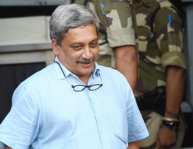 Defence minister Manohar Parrikar Parrikar had said Delhi chief minister Arvind Kejriwal’s tongue had to be trimmed for speaking against PM Narendra Modi.(PTI File Photo)