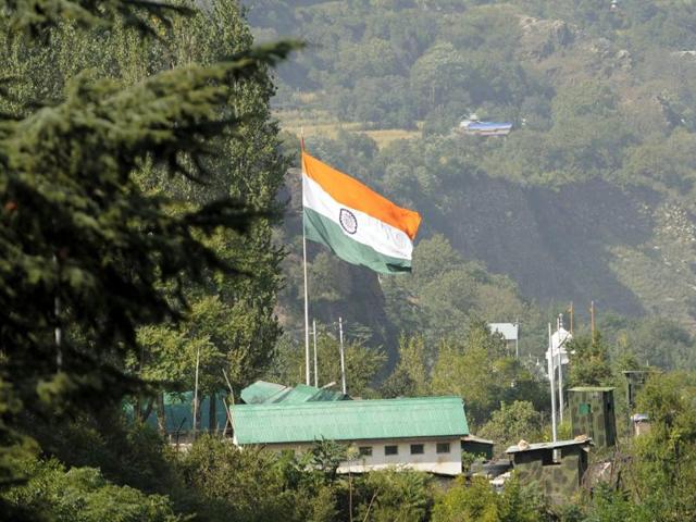 A view of the army base that was attacked by militants in the town of Uri, west of Srinagar, on Sunday.(Waseem Andrabi /HT photo)