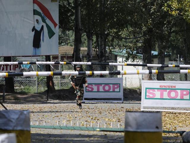 A soldier at the army base which was attacked by militants in the town of Uri, west of Srinagar.(Waseem Andrabi /HT Photo)