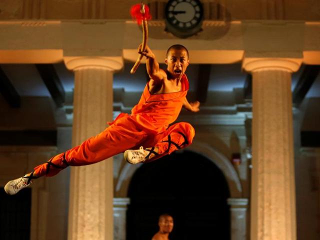 A Shaolin monk of the Dengfeng Zhongyue Shaolin Boxing Culture Troupe from Henan Province in China perform in Valletta, Malta, September 17, 2016. REUTERS/Darrin Zammit Lupi MALTA OUT. NO COMMERCIAL OR EDITORIAL SALES IN MALTA (REUTERS)