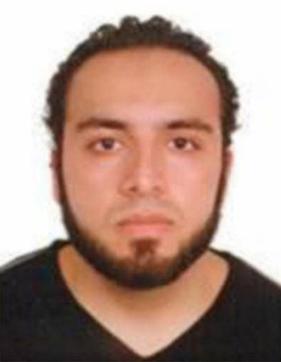New York governor Andrew Cuomo(left) and New York City Mayor Bill de Blasio (right) arrive at the scene of an explosion on West 23rd Street. (AFP Photo) New York governor Andrew Cuomo(left) and New York City Mayor Bill de Blasio (right) arrive at the scene of an explosion on West 23rd Street. (AFP Photo)