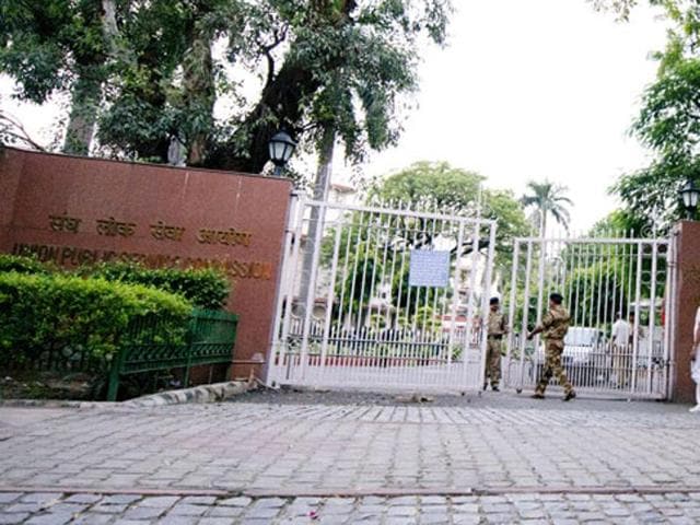 Former IAS officer Alka Sirohi has been appointed as chairperson of Union Public Service Commission (UPSC), in place of Deepak Gupta who demits office on Tuesday. (Priyanka Parashar/Mint) Former IAS officer Alka Sirohi has been appointed as chairperson of Union Public Service Commission (UPSC), in place of Deepak Gupta who demits office on Tuesday. (Priyanka Parashar/Mint)