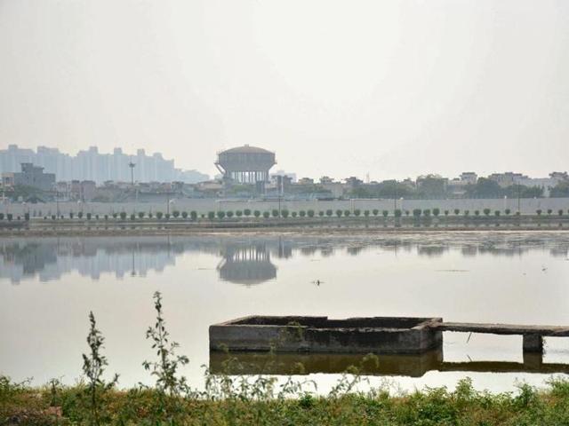 The plant was constructed at a cost of nearly Rs140 crore to comply with the directions of the Supreme Court prohibiting the discharge of untreated sewage into the Yamuna. (Sakib Ali/HT Photo) The plant was constructed at a cost of nearly Rs140 crore to comply with the directions of the Supreme Court prohibiting the discharge of untreated sewage into the Yamuna. (Sakib Ali/HT Photo)