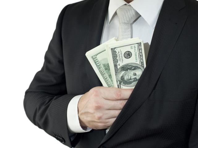 A 28-year-old NIT graduate was arrested for allegedly duping a foreign exchange (forex) company of $5,000 by posing as a businessman. (Shutterstock) A 28-year-old NIT graduate was arrested for allegedly duping a foreign exchange (forex) company of $5,000 by posing as a businessman. (Shutterstock)