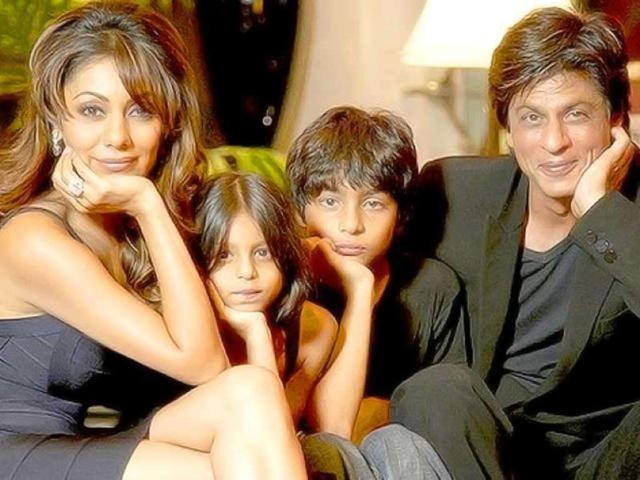 Shah Rukh Khan and his wife of 25 years, his childhood sweetheart Gauri have 3 kids together: Aryan, Suhana and AbRam. Shah Rukh Khan and his wife of 25 years, his childhood sweetheart Gauri have 3 kids together: Aryan, Suhana and AbRam.