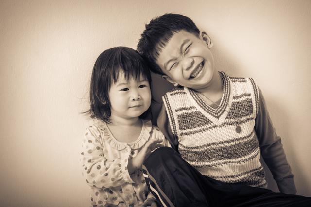 If a person suffers from bipolar disorder, then their siblings have four times greater chance of suffering from it, schizophrenia, and other psychiatric disorders. (Shutterstock) If a person suffers from bipolar disorder, then their siblings have four times greater chance of suffering from it, schizophrenia, and other psychiatric disorders. (Shutterstock)