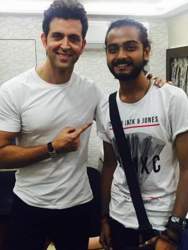 Hrithik Roshan with Sa Re Ga Ma Pa winner, Kushal Paul.