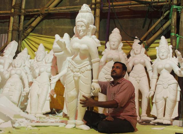 Statues being made at Ekdalia Evergreen (Ramkrishna Samanta/ HT Photo) Statues being made at Ekdalia Evergreen (Ramkrishna Samanta/ HT Photo)