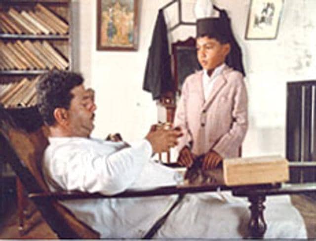 Girish Karnad and Manjunath in a still from the show. Girish Karnad and Manjunath in a still from the show.
