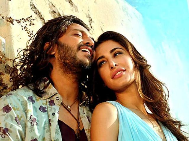 Riteish Deshmukh and Nargis Fakhri stareer Banjo is about a poor man’s struggle to make it big in the world of music. (YouTube)