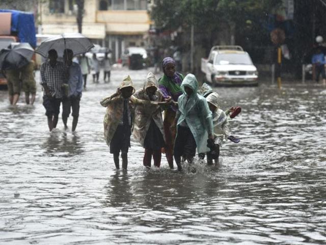 A waterlogged street in Sion, Mumbai. (Kunal Patil/HT Photo) A waterlogged street in Sion, Mumbai. (Kunal Patil/HT Photo)