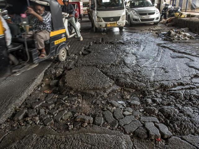Geo tagging of roads refers to using location-specific information such as geographical coordinates to photos of roads along with various details before and after repair work is carried out (HT File Photo) Geo tagging of roads refers to using location-specific information such as geographical coordinates to photos of roads along with various details before and after repair work is carried out (HT File Photo)