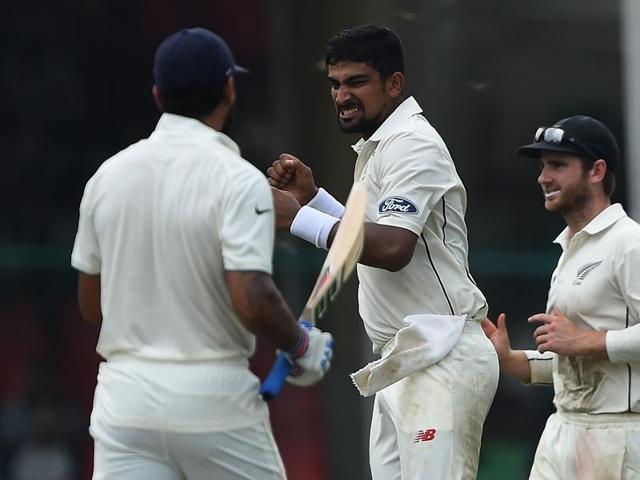 New Zealand's Ish Sodhi (C) celebrates the wicket of India's Murali Vijay (L). (AFP Photo) New Zealand's Ish Sodhi (C) celebrates the wicket of India's Murali Vijay (L). (AFP Photo)
